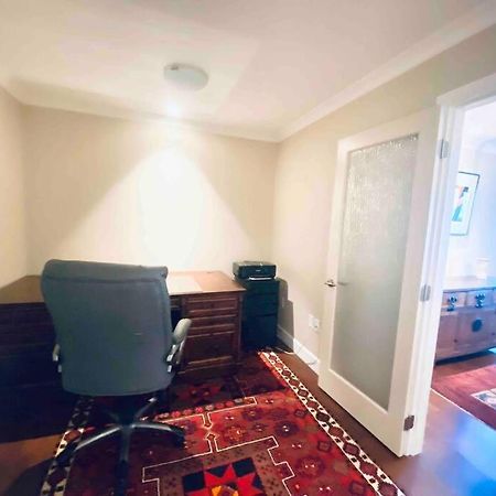 Amazing Location 2 Bedroom Minutes From Downtown Victoria Exteriör bild